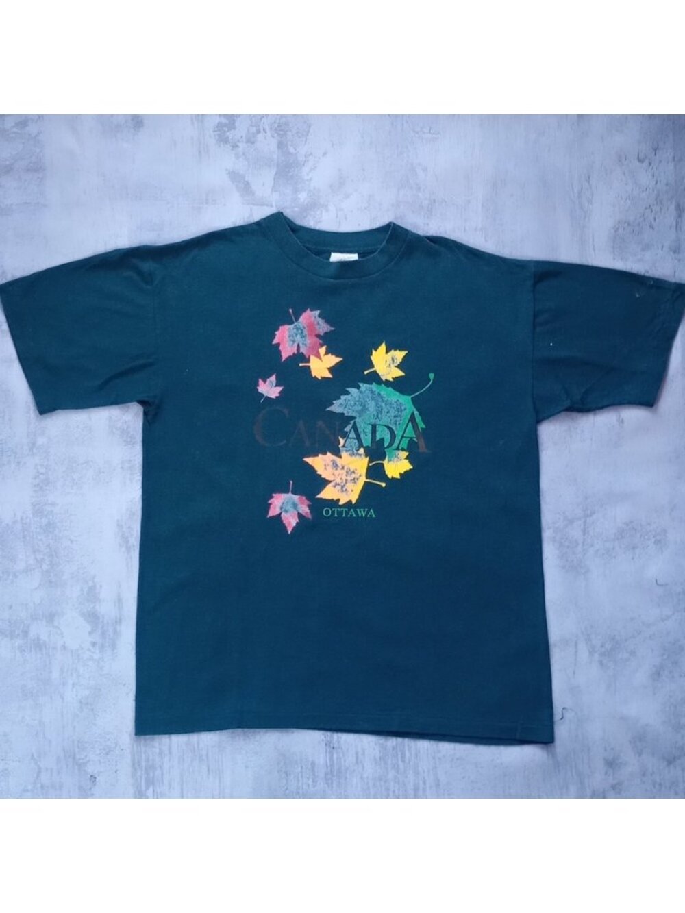 Vintage 90s Canada Falling Leaves Faded Ottawa Single Stitch T-Shirt